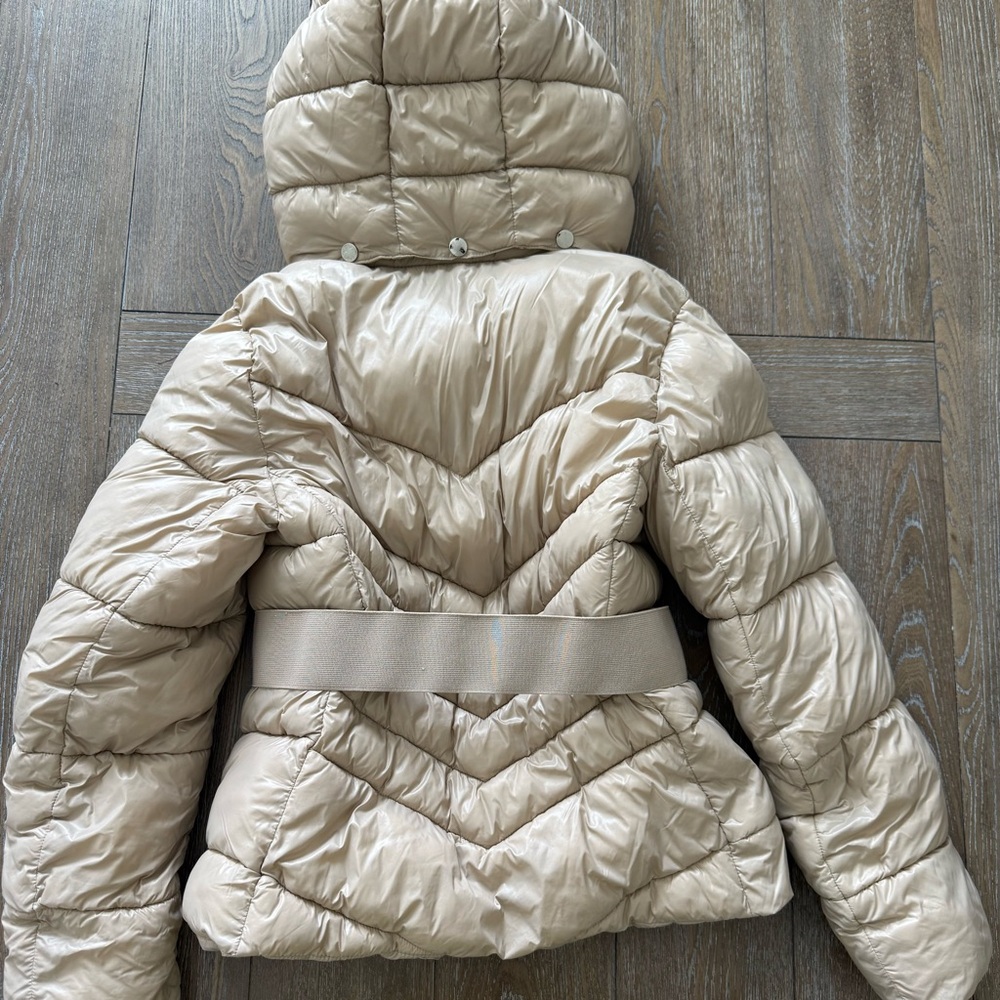 EUC BuffBunny Cream Puffer Jacket with Hood and Chevron Quilting - Picture 2 of 7